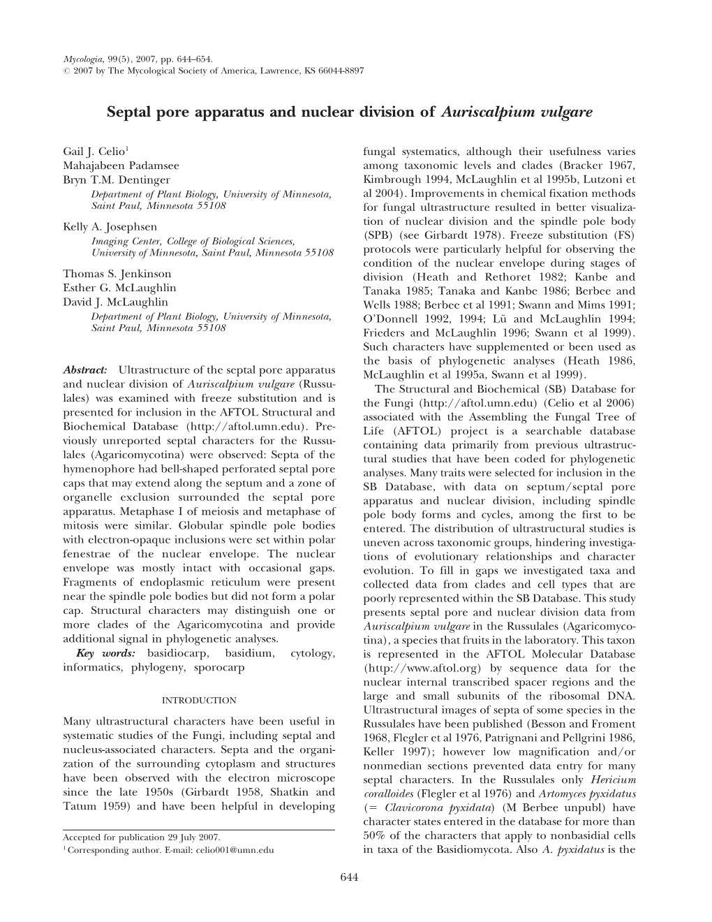 Septal Pore Apparatus and Nuclear Division of Auriscalpium Vulgare