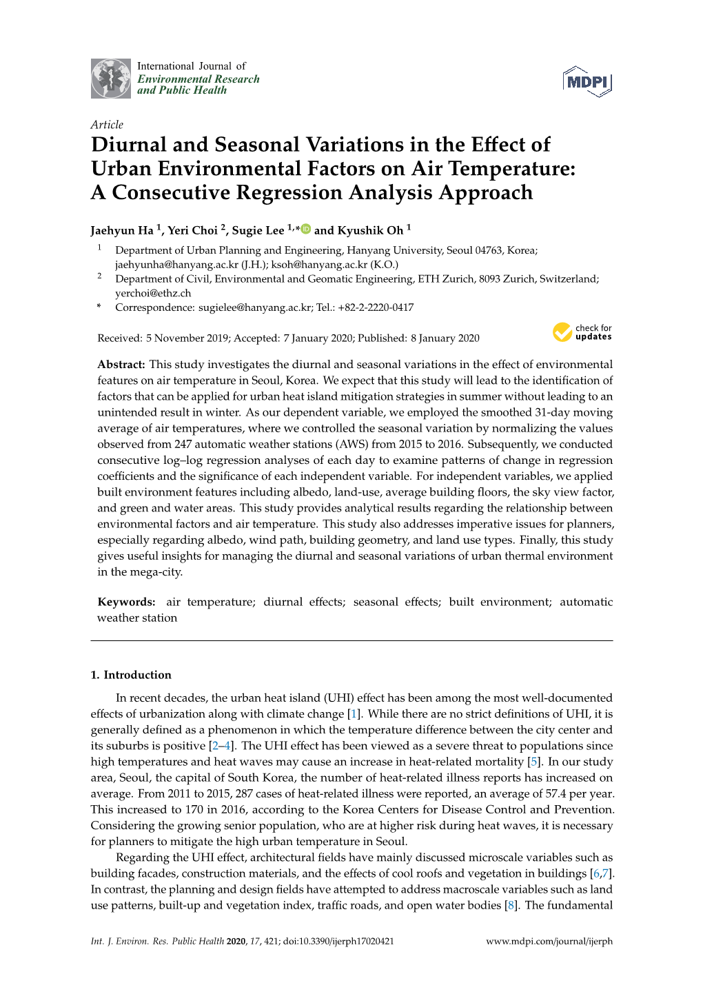 Diurnal and Seasonal Variations in the Effect of Natural Green Area on Air Temperature