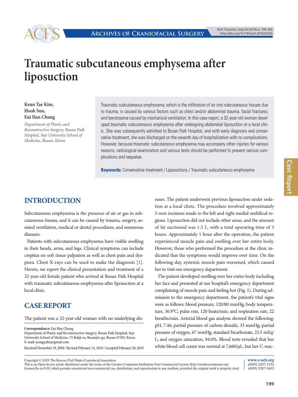 Traumatic Subcutaneous Emphysema After Liposuction