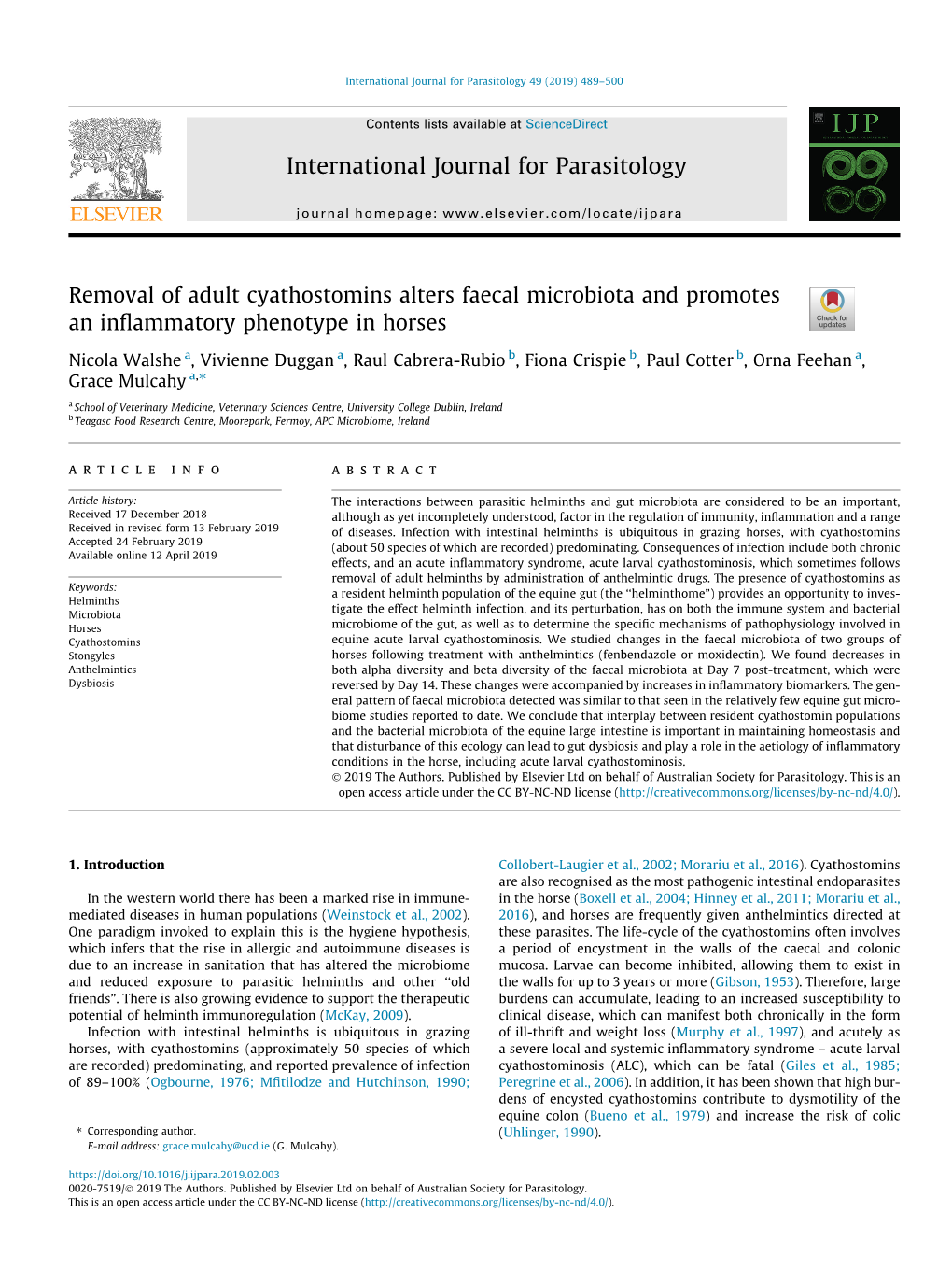 Removal of Adult Cyathostomins Alters Faecal Microbiota and Promotes an Inﬂammatory Phenotype in Horses