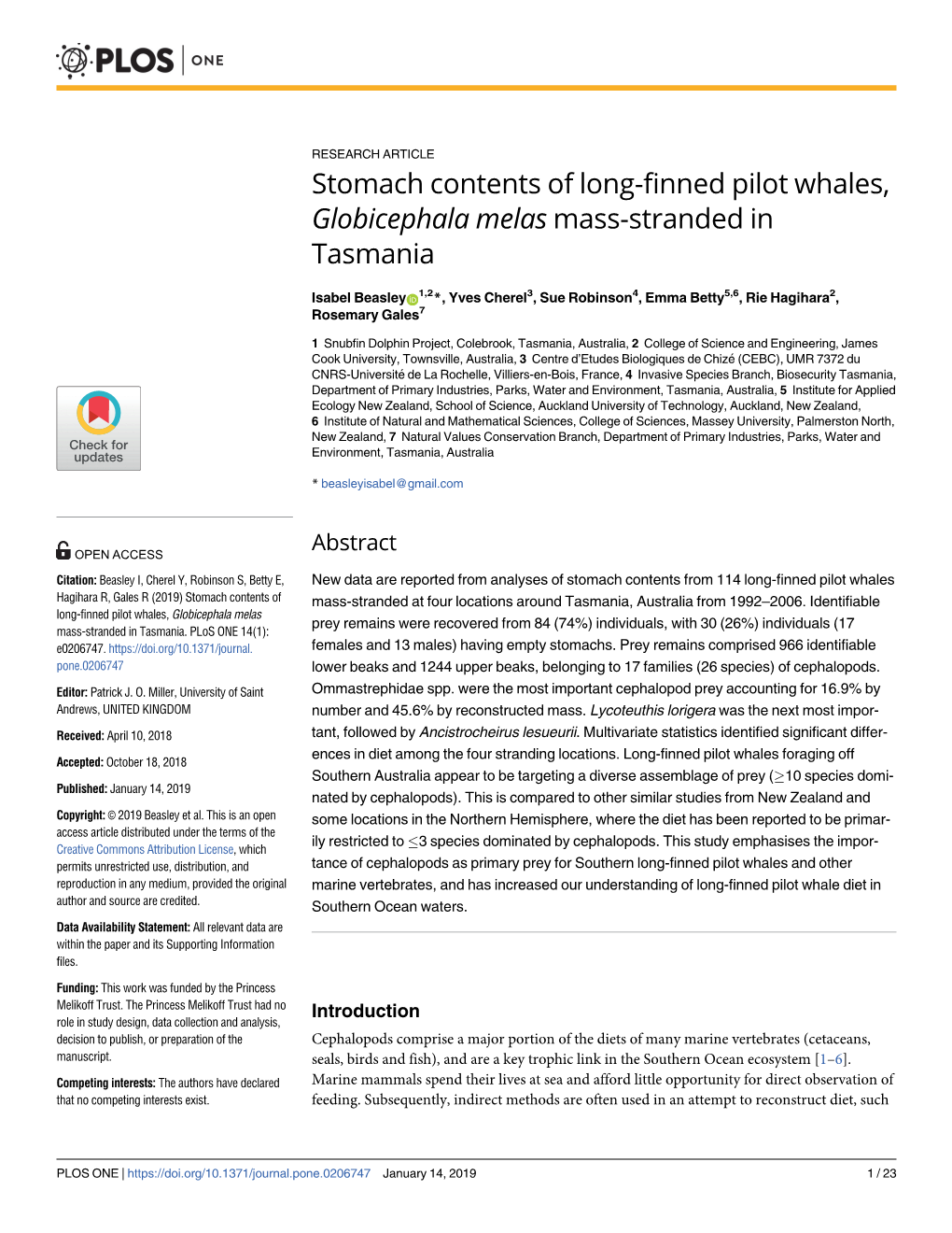 Stomach Contents of Long-Finned Pilot Whales, Globicephala Melas Mass-Stranded in Tasmania