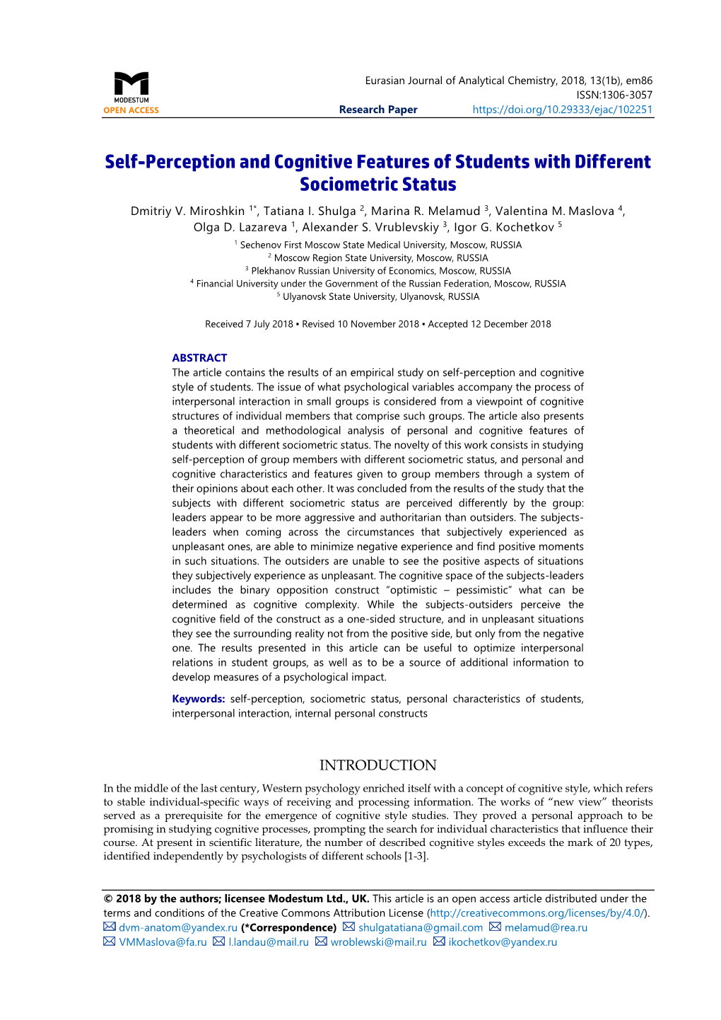 Self-Perception and Cognitive Features of Students with Different Sociometric Status