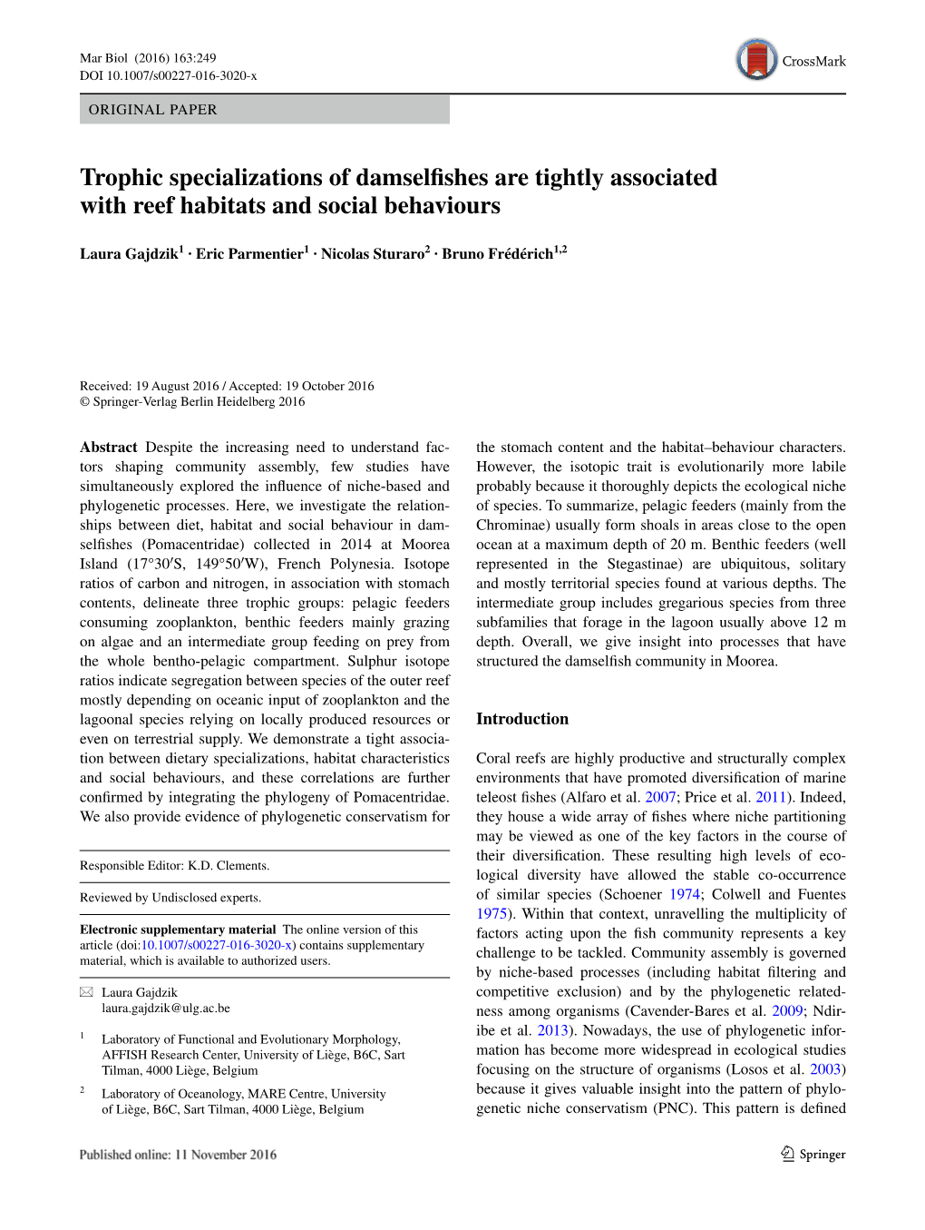 Trophic Specializations of Damselfishes Are Tightly Associated with Reef Habitats and Social Behaviours