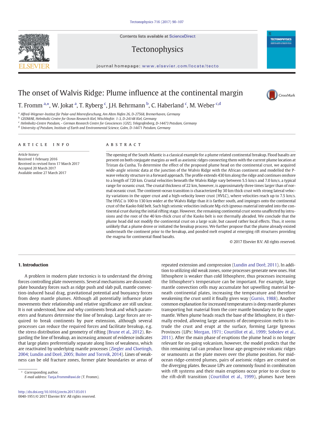 The Onset of Walvis Ridge: Plume Inﬂuence at the Continental Margin