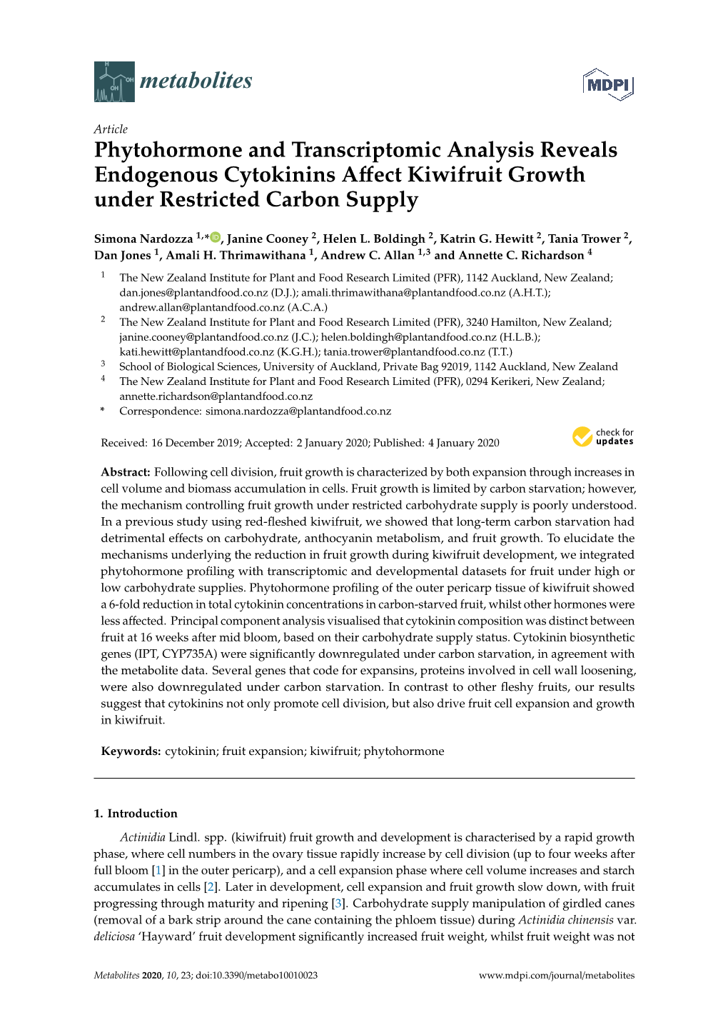 Phytohormone and Transcriptomic Analysis Reveals Endogenous Cytokinins Aﬀect Kiwifruit Growth Under Restricted Carbon Supply