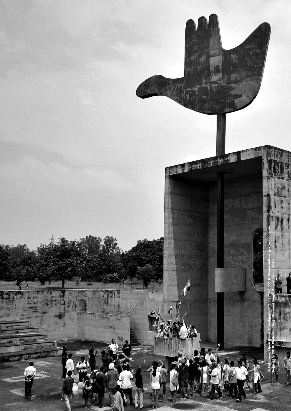 Rereading Our Recent Past: Notes on Chandigarh and New Gourna