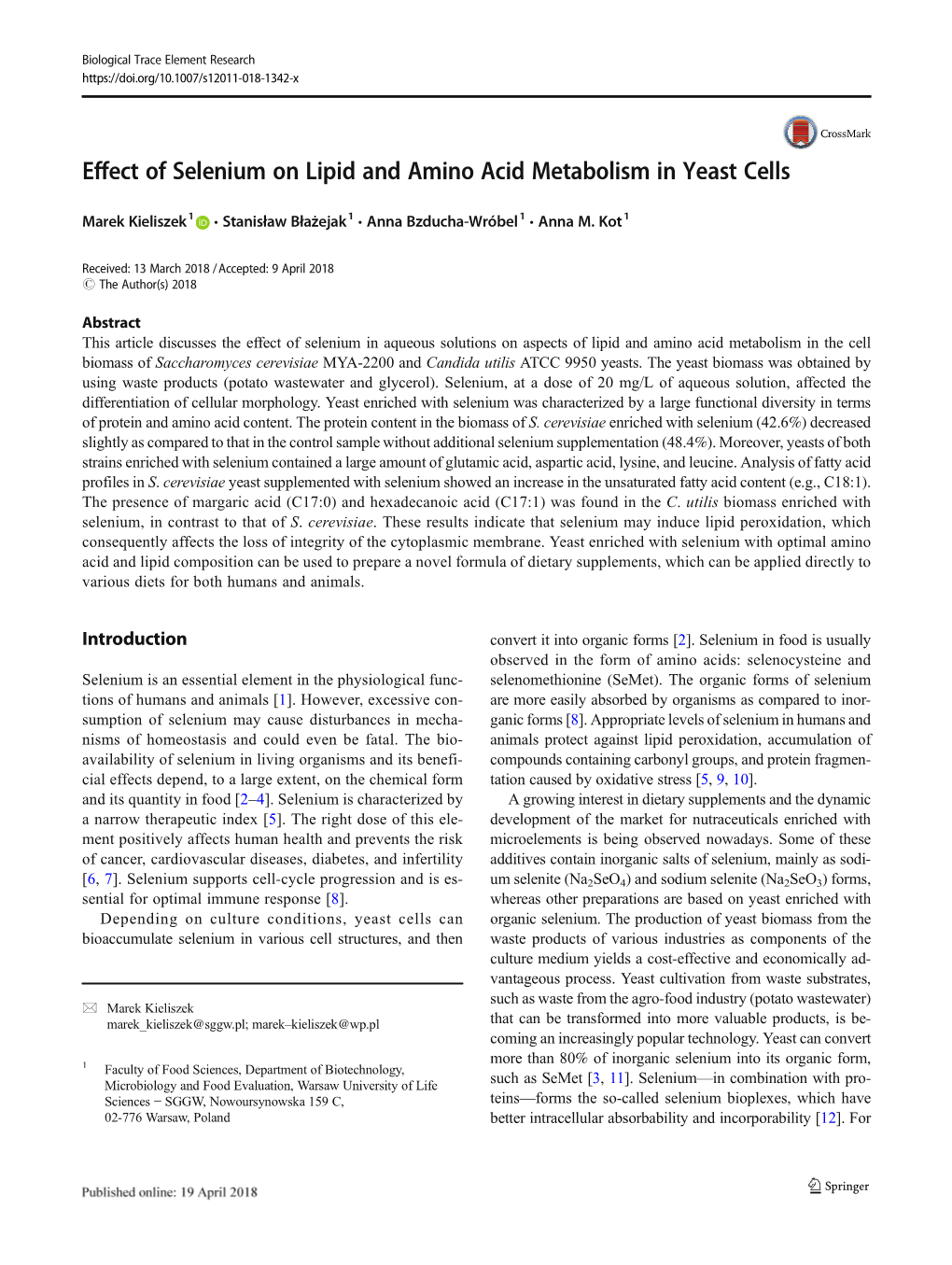 Effect of Selenium on Lipid and Amino Acid Metabolism in Yeast Cells