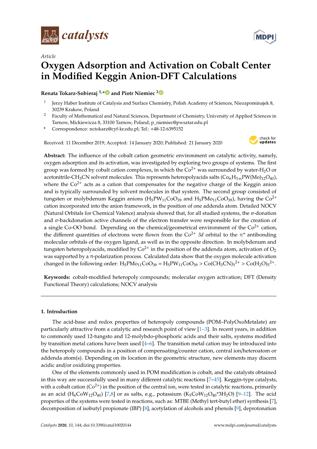 Oxygen Adsorption and Activation on Cobalt Center in Modified Keggin