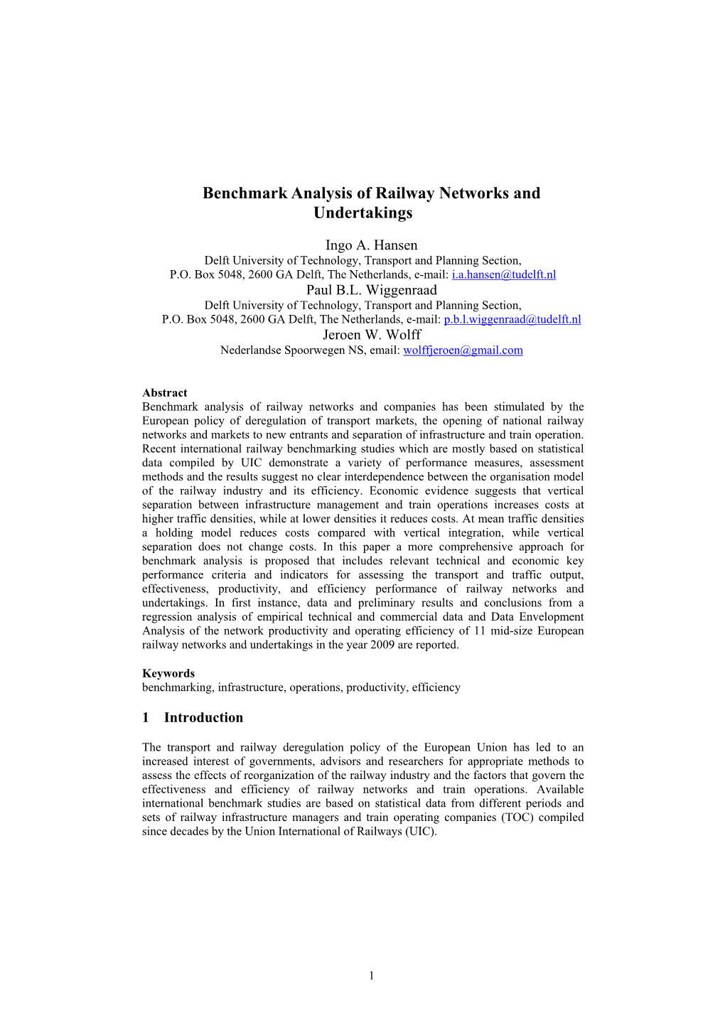 Benchmark Analysis of Railway Networks and Undertakings