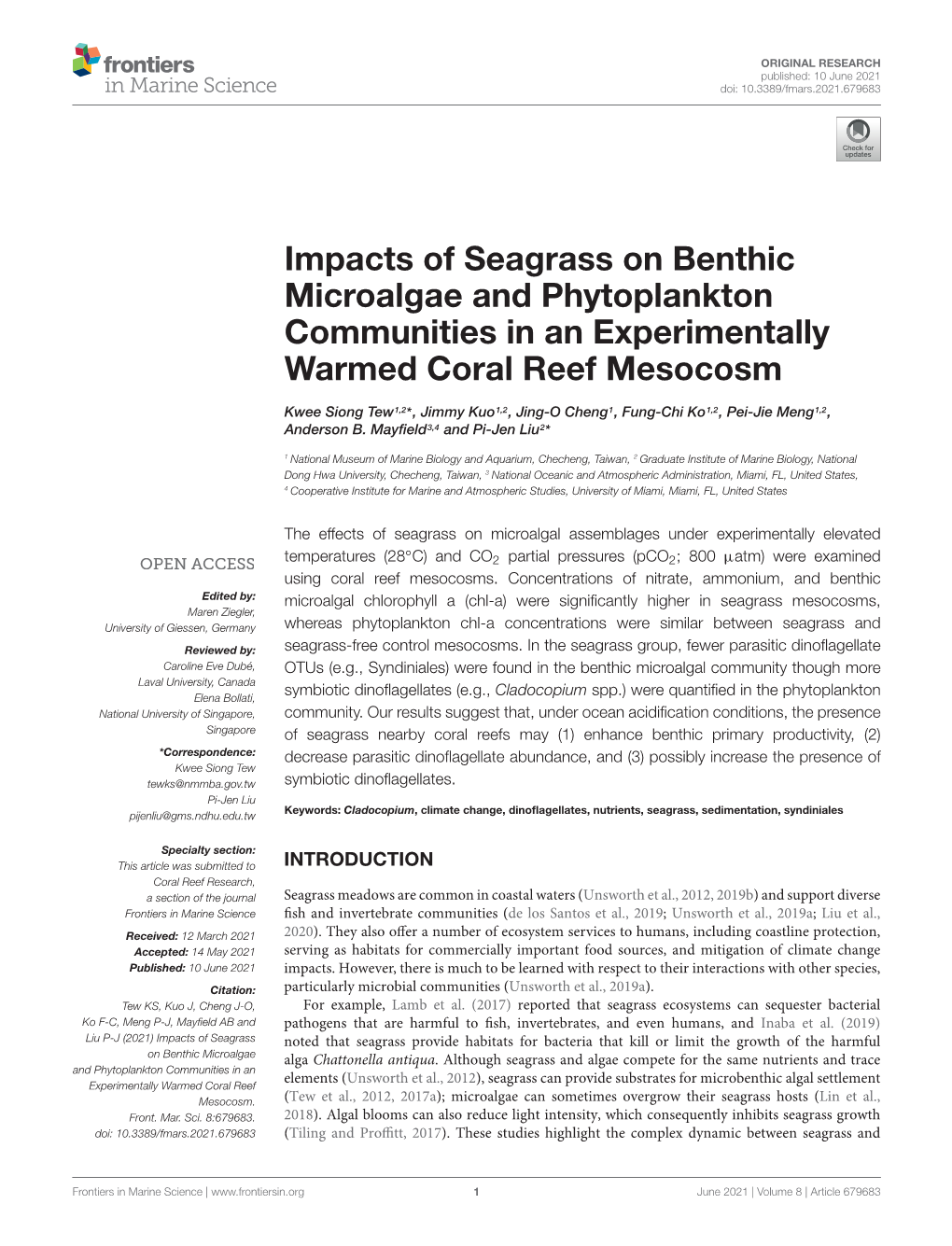 Impacts of Seagrass on Benthic Microalgae and Phytoplankton Communities in an Experimentally Warmed Coral Reef Mesocosm