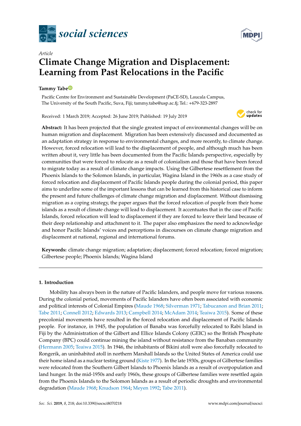 Climate Change Migration and Displacement: Learning from Past Relocations in the Paciﬁc