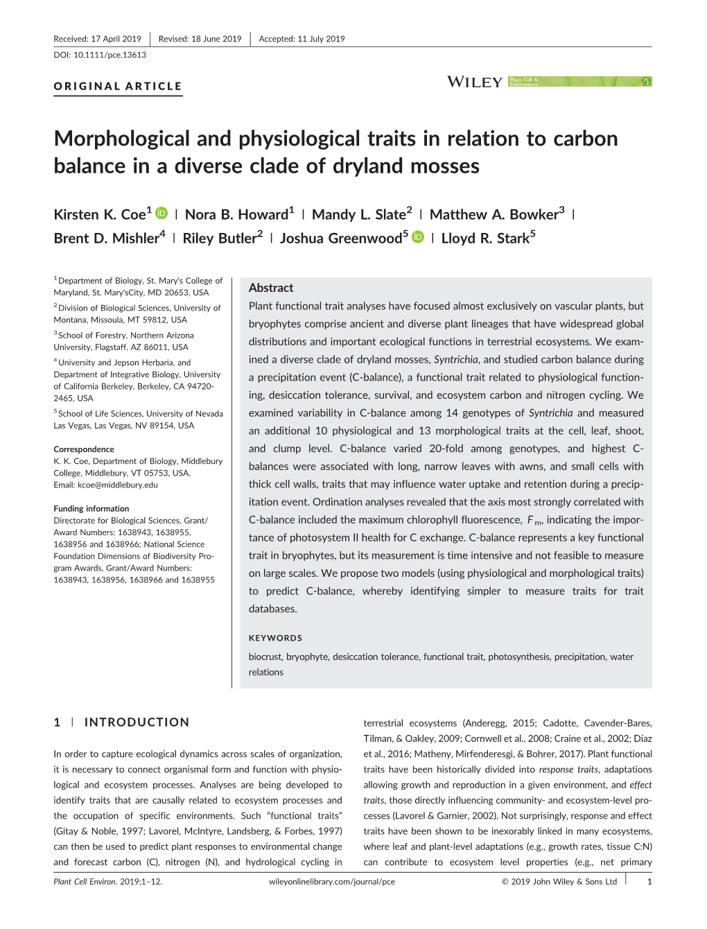 Morphological and Physiological Traits in Relation to Carbon Balance in a Diverse Clade of Dryland Mosses