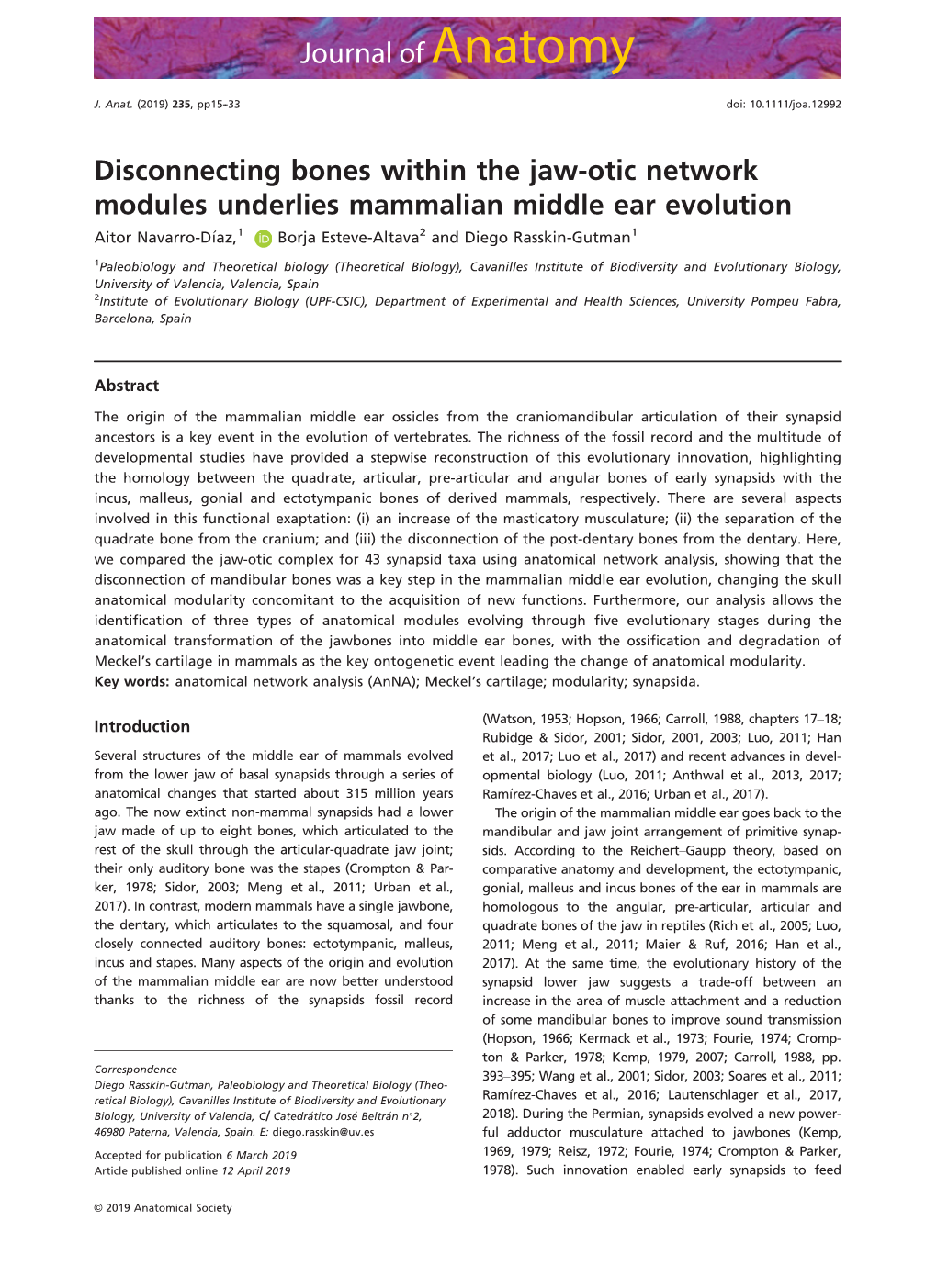 Disconnecting Bones Within the Jaw‐Otic Network Modules Underlies