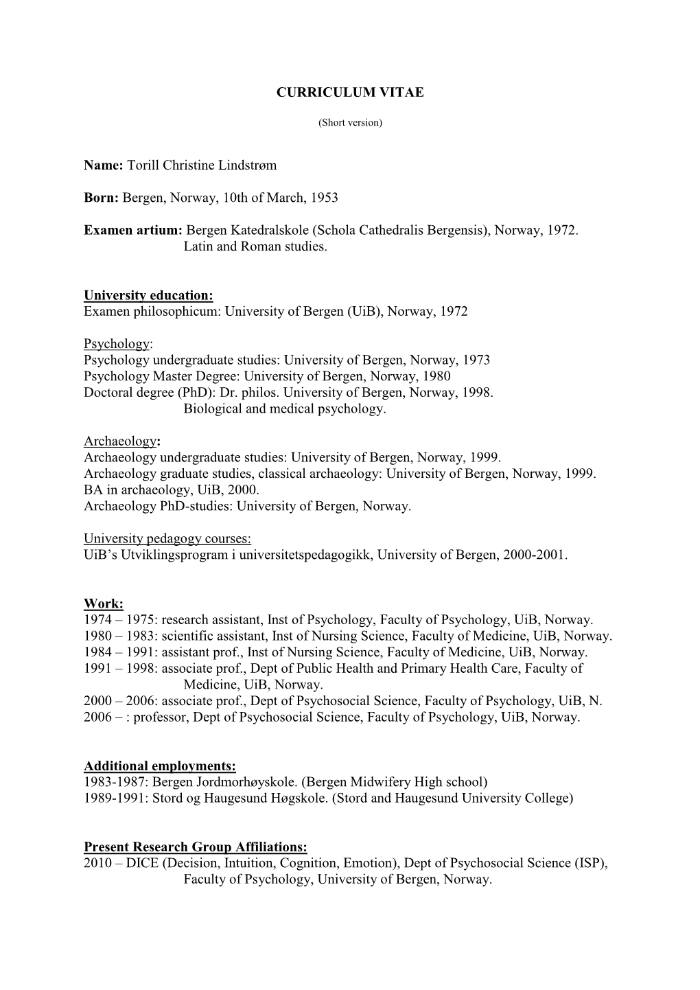 CURRICULUM VITAE (Brevis)