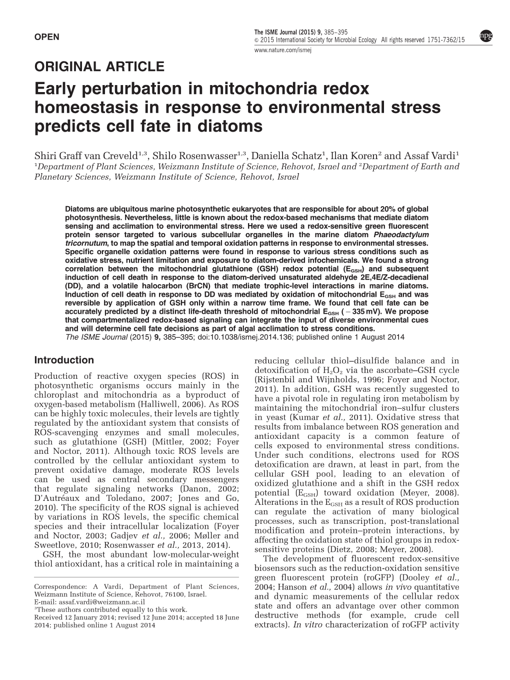 Early Perturbation in Mitochondria Redox Homeostasis in Response to Environmental Stress Predicts Cell Fate in Diatoms