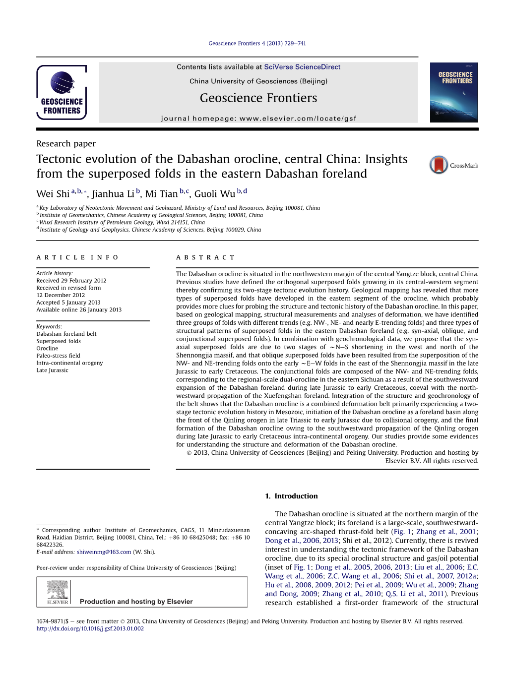 Tectonic Evolution of the Dabashan Orocline, Central China: Insights from the Superposed Folds in the Eastern Dabashan Foreland