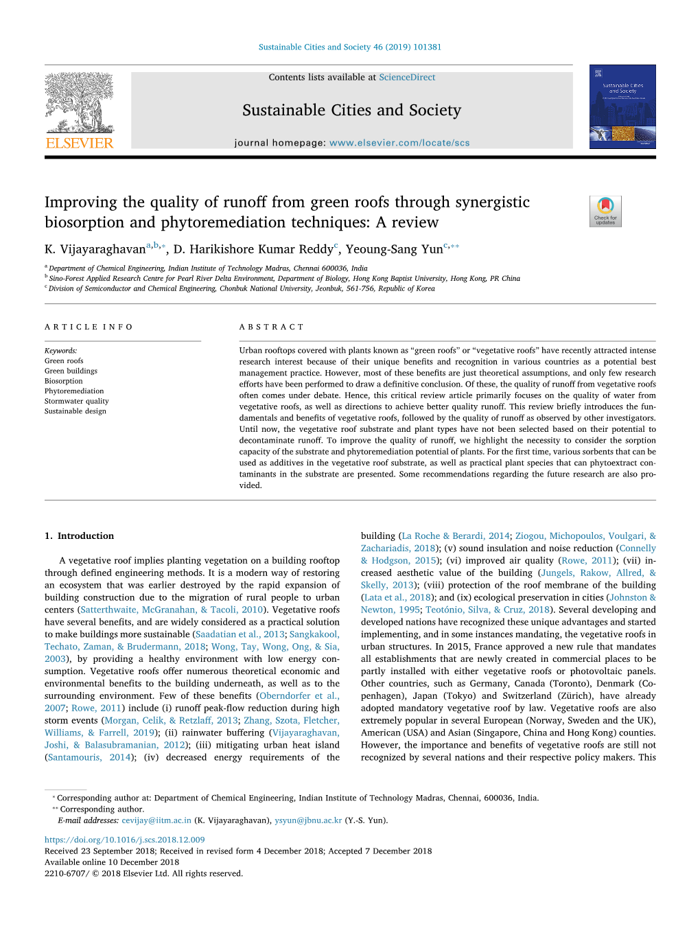 Improving the Quality of Runoff from Green Roofs Through Synergistic