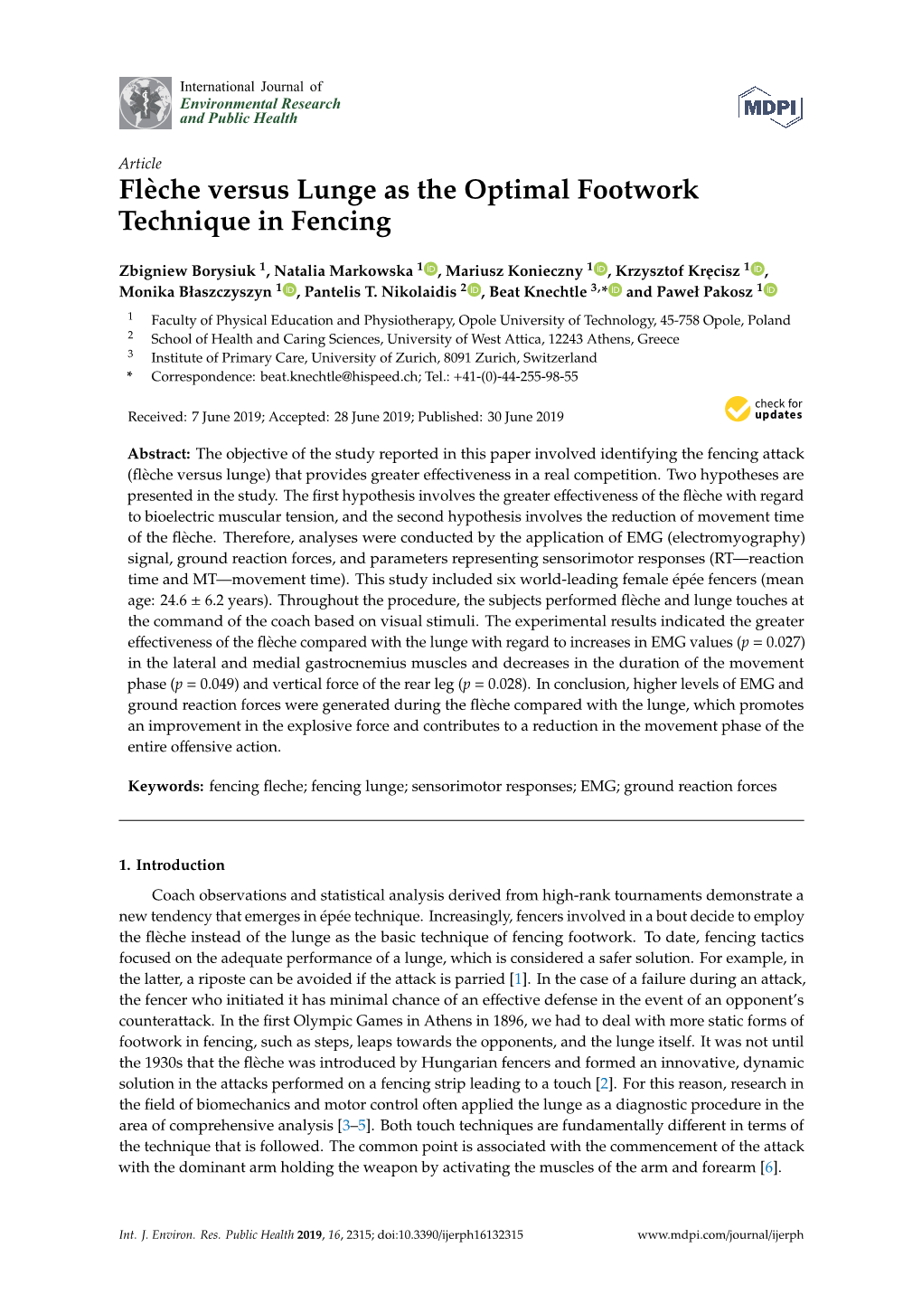 Flèche Versus Lunge As the Optimal Footwork Technique in Fencing