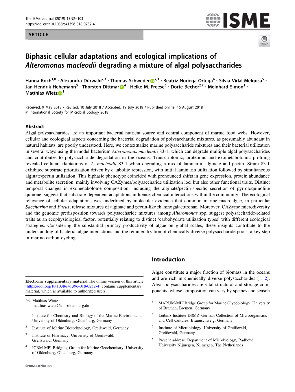 Biphasic Cellular Adaptations and Ecological Implications of Alteromonas Macleodii Degrading a Mixture of Algal Polysaccharides