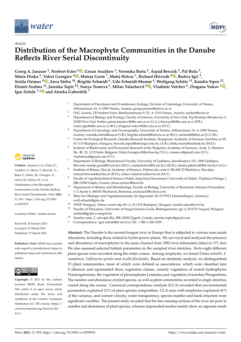 Distribution of the Macrophyte Communities in the Danube Reﬂects River Serial Discontinuity