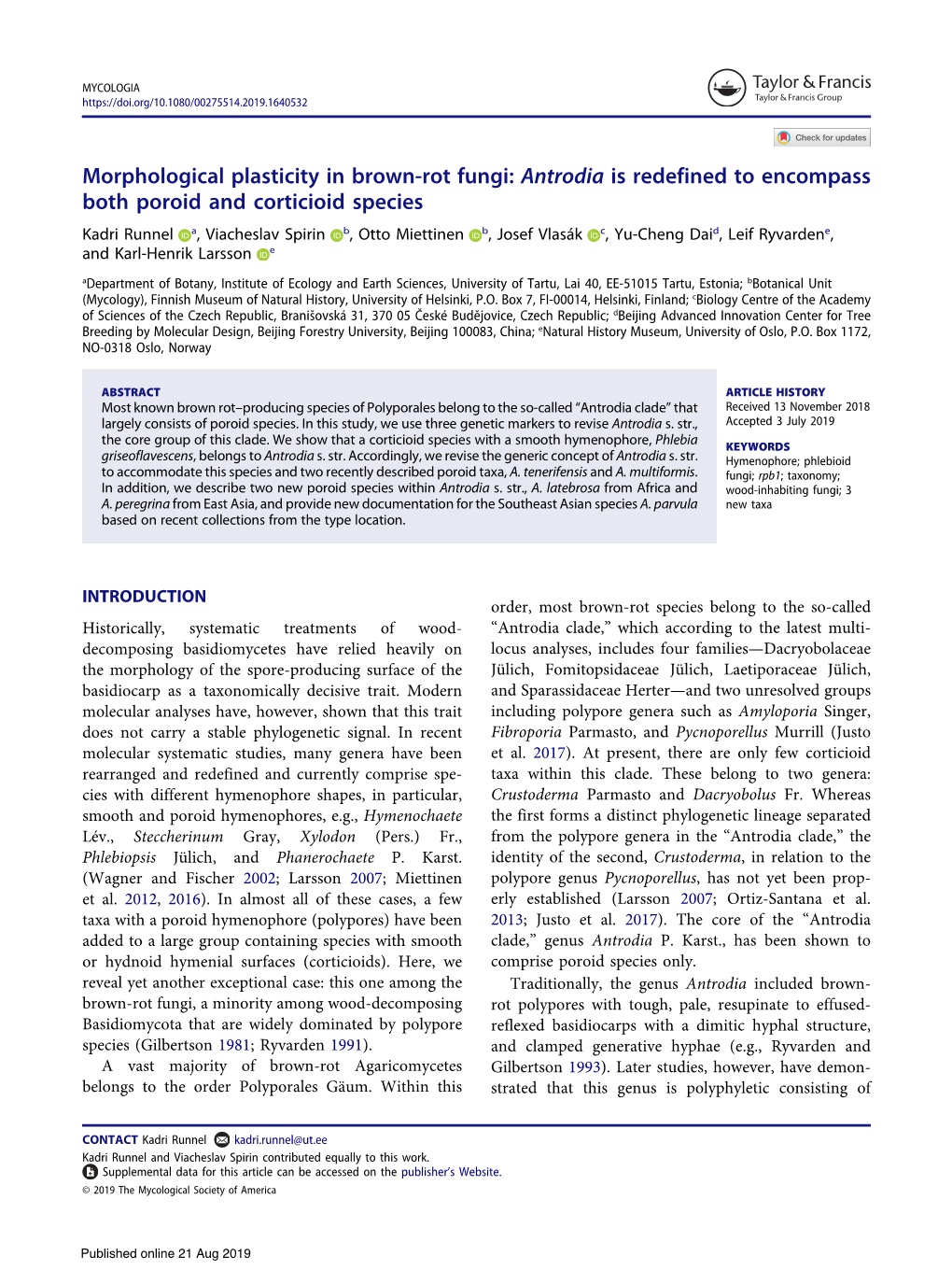 Morphological Plasticity in Brown-Rot Fungi