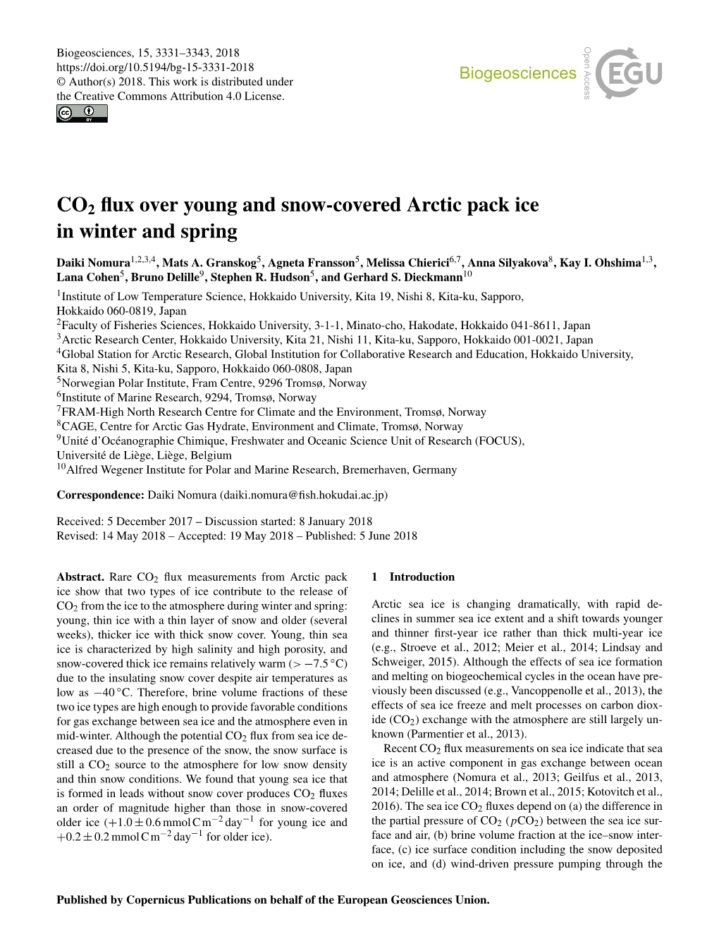 CO2 Flux Over Young and Snow-Covered Arctic Pack Ice In