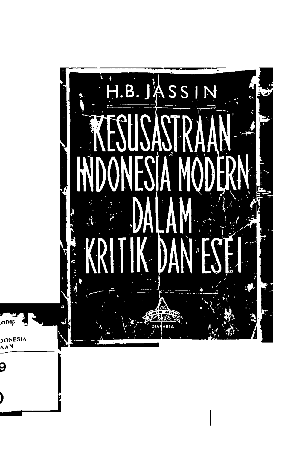 Kesusastraan Indonesia Modern Dalam Kritik Dan Esei.Pdf