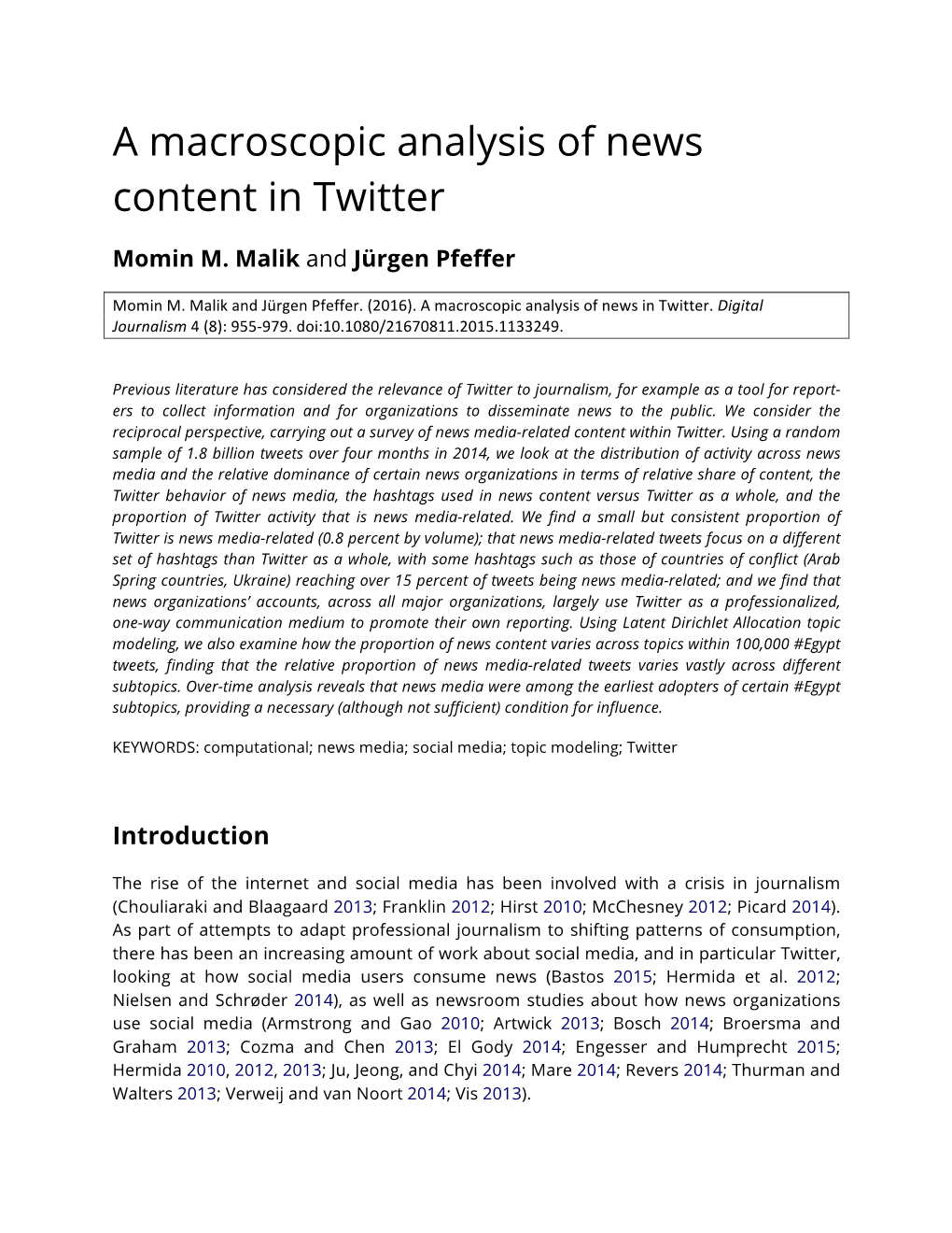 A Macroscopic Analysis of News Content in Twitter