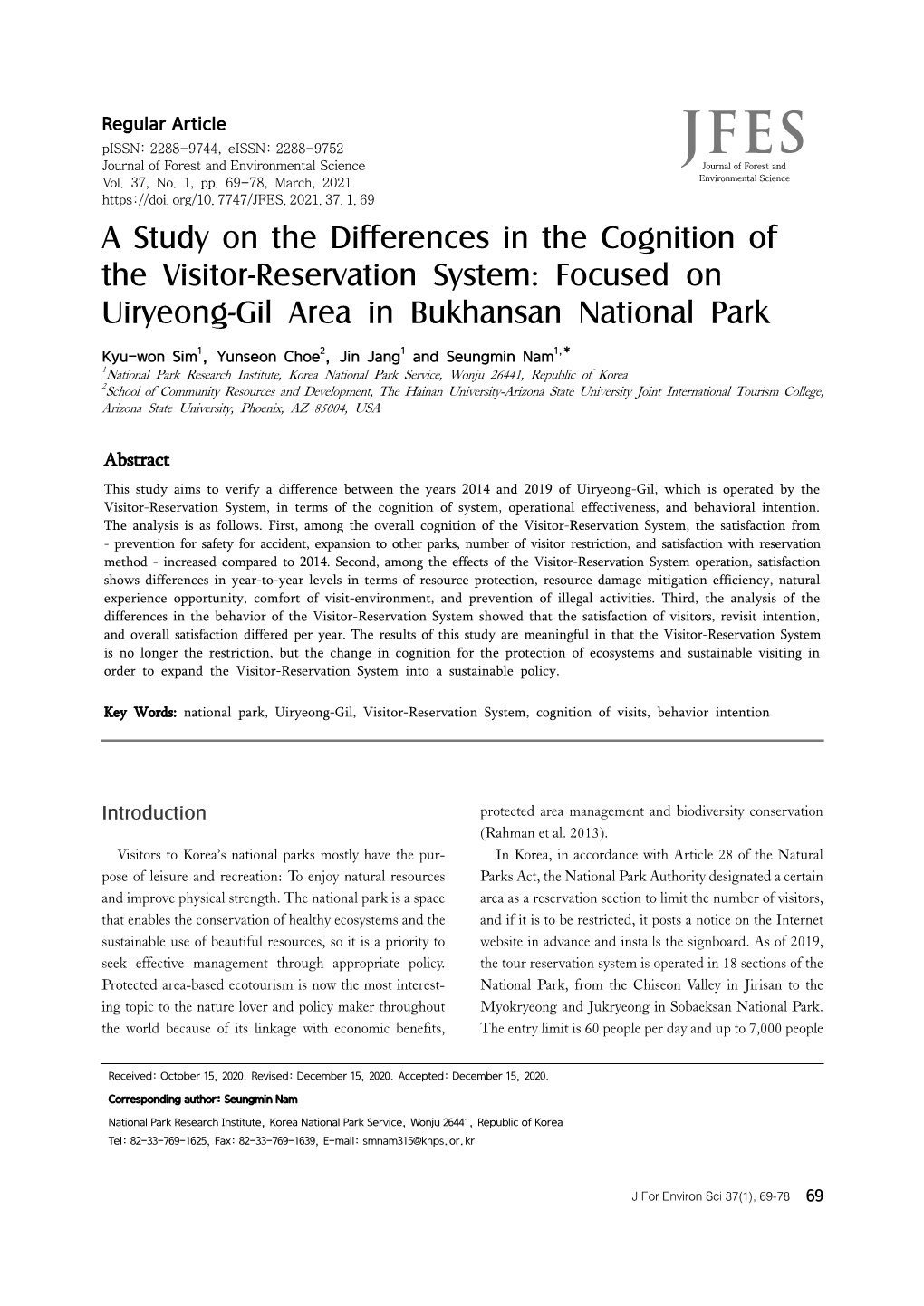 A Study on the Differences in the Cognition of the Visitor-Reservation System: Focused on Uiryeong-Gil Area in Bukhansan National Park