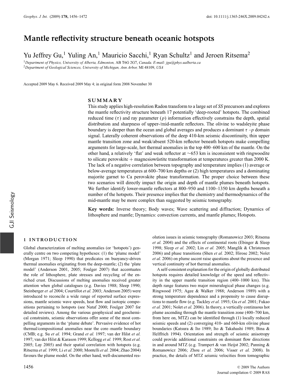 Mantle Reflectivity Structure Beneath Oceanic Hotspots