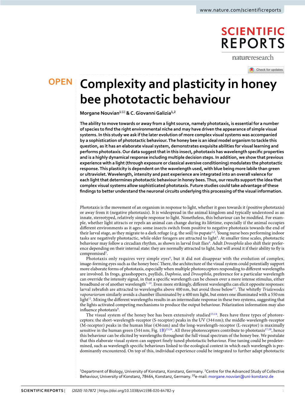 Complexity and Plasticity in Honey Bee Phototactic Behaviour Morgane Nouvian1 ✉ & C