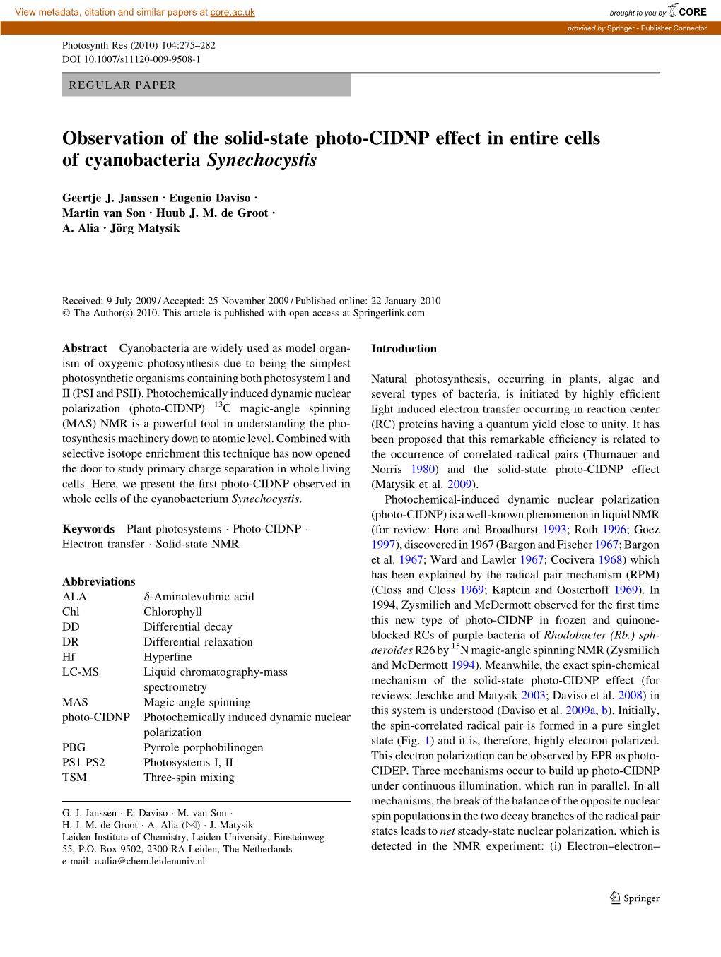 Observation of the Solid-State Photo-CIDNP Effect in Entire Cells of Cyanobacteria Synechocystis